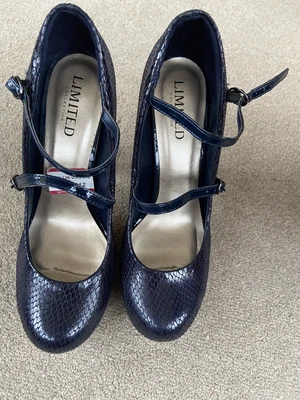 £0.99 • Buy Navy Blue Heels Size 4.5 M&S Limited Collection