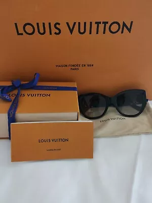Louis Vuitton Cat Eye Black Sunglasses • $600