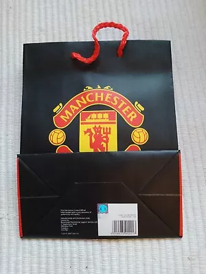 Official Manchester United Black Gift Bag 7 /17¾ Cm 9 /22¾ Cm 3¾ /9½ Cm (G835) • £3.99