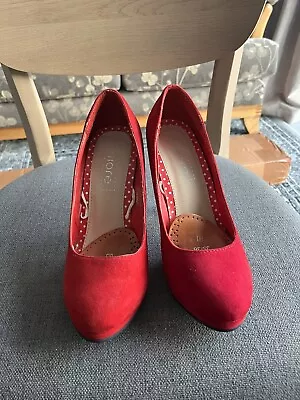 £5 • Buy Fiore By Matalan Ladies Red Faux Suede Court Shoes Size 4