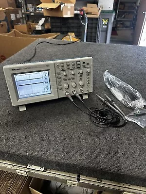 Tektronix TDS 1002 Oscilloscope 60MHz 1GS/s 2ch W/ 2 Probes • $199.99