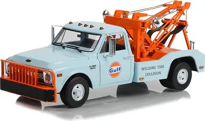 1969 CHEVROLET C-30 DUALLY WRECKER Gulf Oil In 1:18 Scale By Greenlight • $70.27