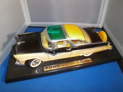 Road Signature 1955 Ford Fairlane Crown Victoria Yellow / Black 1:18 Diecast • $19.80