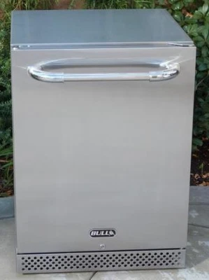 $1969 • Buy Bull Premium Outdoor Rated Stainless Steel Fridge Series II