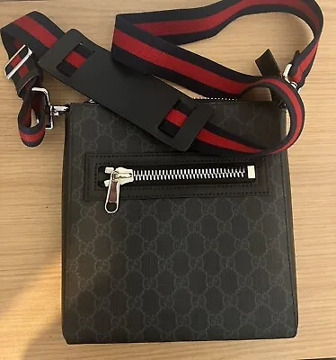 £500 • Buy Mens Black Gucci Messenger Bag Pouch GG Brand New With Receipts And Dust Bag