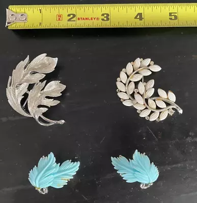 Vintage LISNER Jewelry - Brooches And Earrings • $5