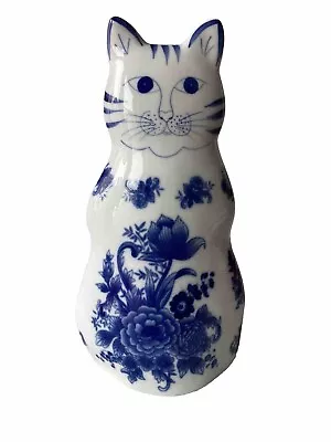 Floral Ceramic Cat Vase Blue & White Charming Cat. • £14.99