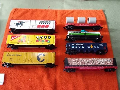 Lot Of 7 Vintage TYCO HO Scale Train Locomotive Set Cars Box Cars Tanker Chessie • $14.99
