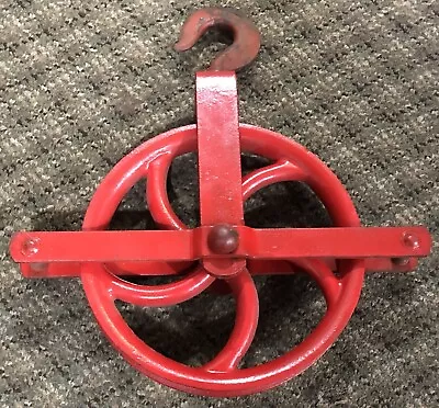 Large Antique Vintage Cast Iron Well Wheel Pulley Farmhouse Barn Industrial 12  • $134.99