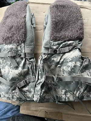 Extreme Cold Weather Arctic Mittens ACU Military Gloves ACU With Liner Small • $29.99