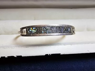 Grandma Grabe's Beautiful Vintage Silver Tone Abalone Bangle Bracelet • $0.75