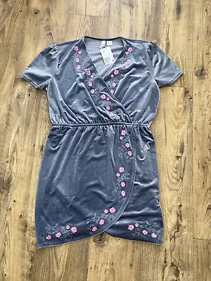 Gorgeous Embroidered Velvet Blue Floral Wrap Dress Size 18 • £6.50