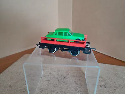 Hornby   00 Gauge  Flat Bed With Car On Board • £4.99