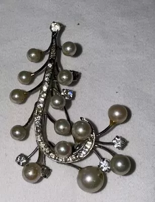 VINTAGE SIGNED VENDOME FAUX PEARL BROOCH PIN RHINESTONE Read • $17.99