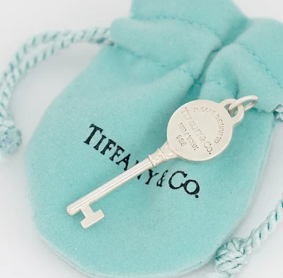 £134.09 • Buy Tiffany & Co. Return To Circle Key Pendant Top Charm Silver 925 Auth W/Bag