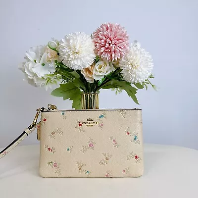 Coach C7174 Antique Floral Leather Small Wristlet IN IVORY • $66