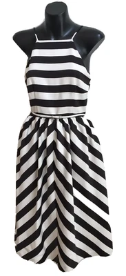 $40 • Buy FOREVER NEW Ladies Size 8 Fit & Flare Style Dress- Black & White Striped- EUC