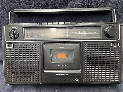 Vintage Sanyo M 9902 AM/FM Stereo Cassette Recorder Boombox Works Somewhat Parts • $42.99