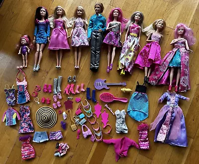 Large Bundle Of Barbie Clothes & 7 Barbie Dolls & Ken & Chelsea Approx 80 Pieces • £9.99