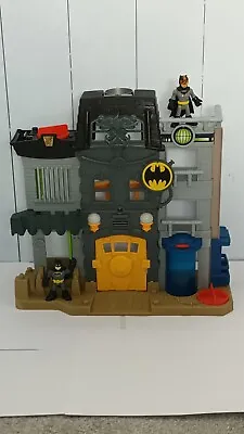 Imaginext Batmans Gotham City PD Police Headquaters Playset & Figures • £7.19