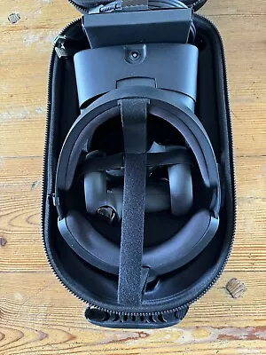 Meta Oculus Rift S VR Gaming Headset - Black • £100