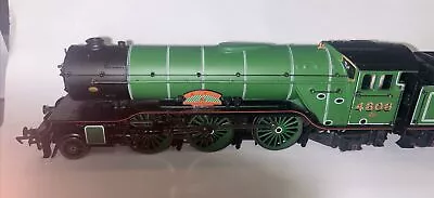 Bachmann 31-560 V2 4806 LNER Darlington Green GREEN HOWARD - Stepped Tender • £70