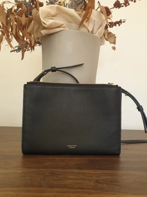 $60 • Buy Oroton Black Leather Bag Plus Oroton Strap