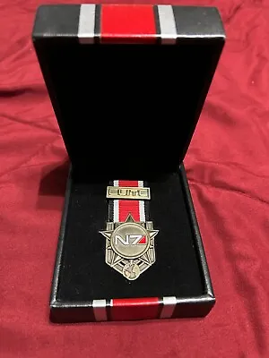 Mass Effect N7 Elite Medal Gold Replica Pin Figure Collectible Trilogy Sanshee • $109.99