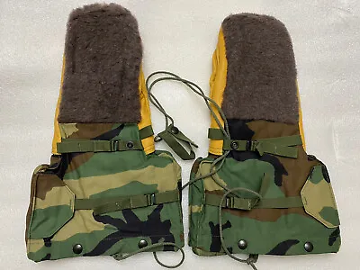 US. Military Woodland Camouflage Arctic Mittens With Liners Size Medium • $36