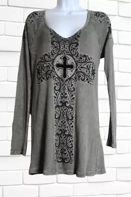 Vocal XL Embellished Cross Long Sleeve Top • $12.99