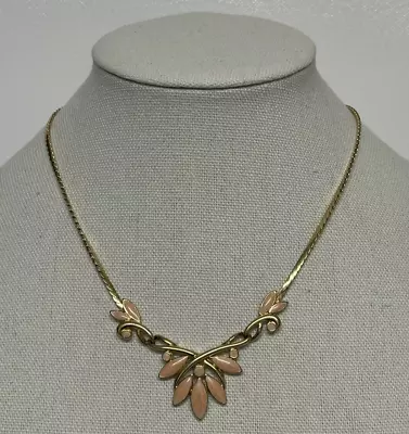 Vintage Trifari Gold Tone Necklace Peach Enamel Detail 18  • $22.99