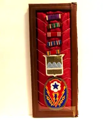 Military Display Of 5 Service Ribbons & 2 Patches • $9.99