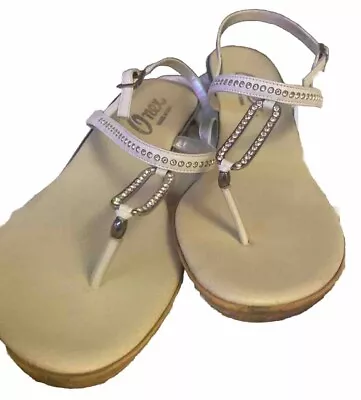 Onex Ava White Strappy Toe Post Wedge Sandal Women's Size 8 With Rhinestones • $44.95