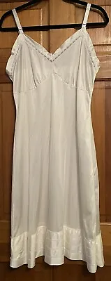 VINTAGE Camelot Ivory Nylon Lace Full Dress Slip Size 38 Made In USA Lingerie • $21