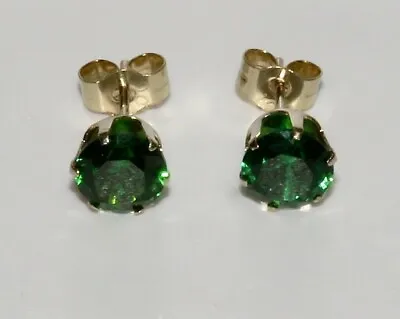 9ct Gold Emerald Solitaire Stud Earrings - 9k Gold Earrings 4 Women's Girls • £21.94