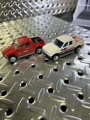 Matchbox Mb24 Ford Explorer Sports Trac 2002 Series Set Of 2 • $11.25