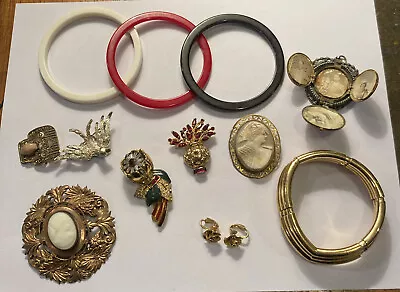 Lot Of 12 Pieces Vintage Antique Jewelry Bakelite Cameo Signed Pins Bracelet • $20.50