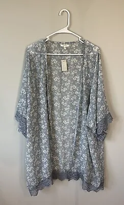 MAURICES Women’s Size 2X Grey Floral Gauze Kimono/Swim Cover With Crochet Trim • $22.99
