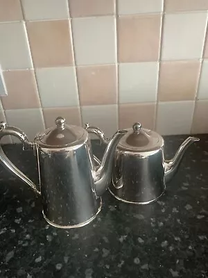 Walker & Hall Tea Pot & Coffee Pot • £5.99