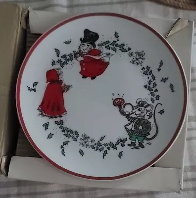 4 MARSHALL FIELD Uncle Mistletoe Aunt Holly & Ferdinand The Mouse Cake Plates • $125.04