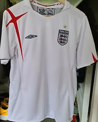 Authentic / Official England Home Football Shirt - 2006 / 2008 - Umbro - Medium • £10