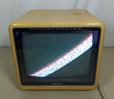 Vintage 1985 Quasar Color TV WP2145XU Retro Gaming Cube Yellow - Tested Working • $149.99