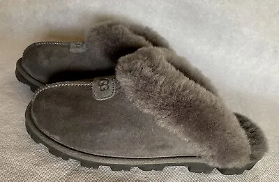 UGG Coquette 5125 Women's Size 9 Gray Suede Fur Lined Cushioned Slippers NEW • $78