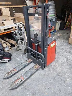 Lansing Linde L14 Electric Pallet Stacker 2.8 Lift Height  • £2500