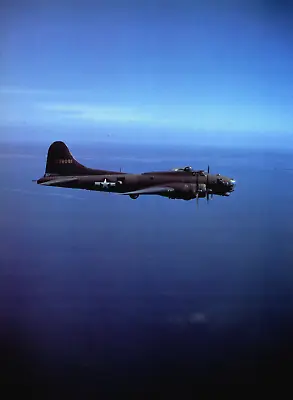 1989 VINTAGE PRINT Photo Boeing B17G Flying Fortress Bomber Plane WWII WW2 B17 • $24.88