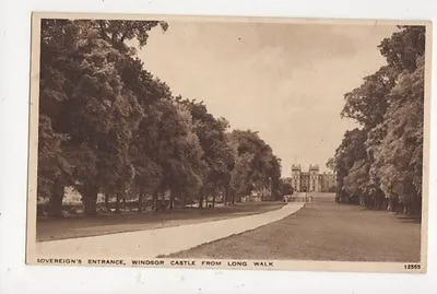 £2 • Buy Sovereigns Entrance Windsor Castle From Long Walk Vintage Postcard 493a
