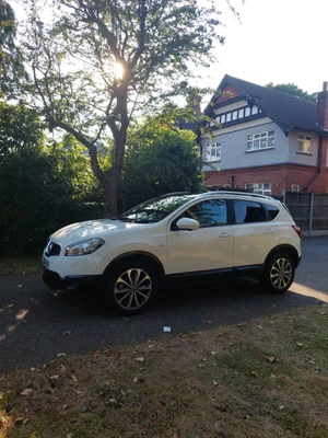 £4495 • Buy Nissan Qashqai 1.5 Tekna Dci 4x4 Optional 2wd £0 Road Tax