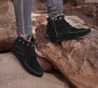 Minnetonka Moccasin Women's Black Suede Leather Double Fringe Side Zip Boot Boot • £48.22