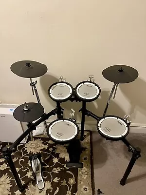 Roland Td-4 Electronic V-Drum Set • $525