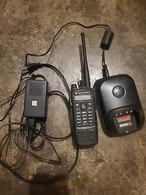 Motorola XPR6500 UHF 403-470mhz Radio AAH55QDH9JA1AN With Batery And Charger  • $175